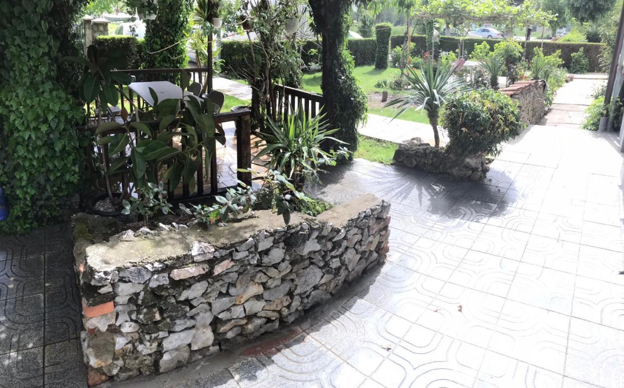 Venecia Plaza Struga Hotel Exterior foto